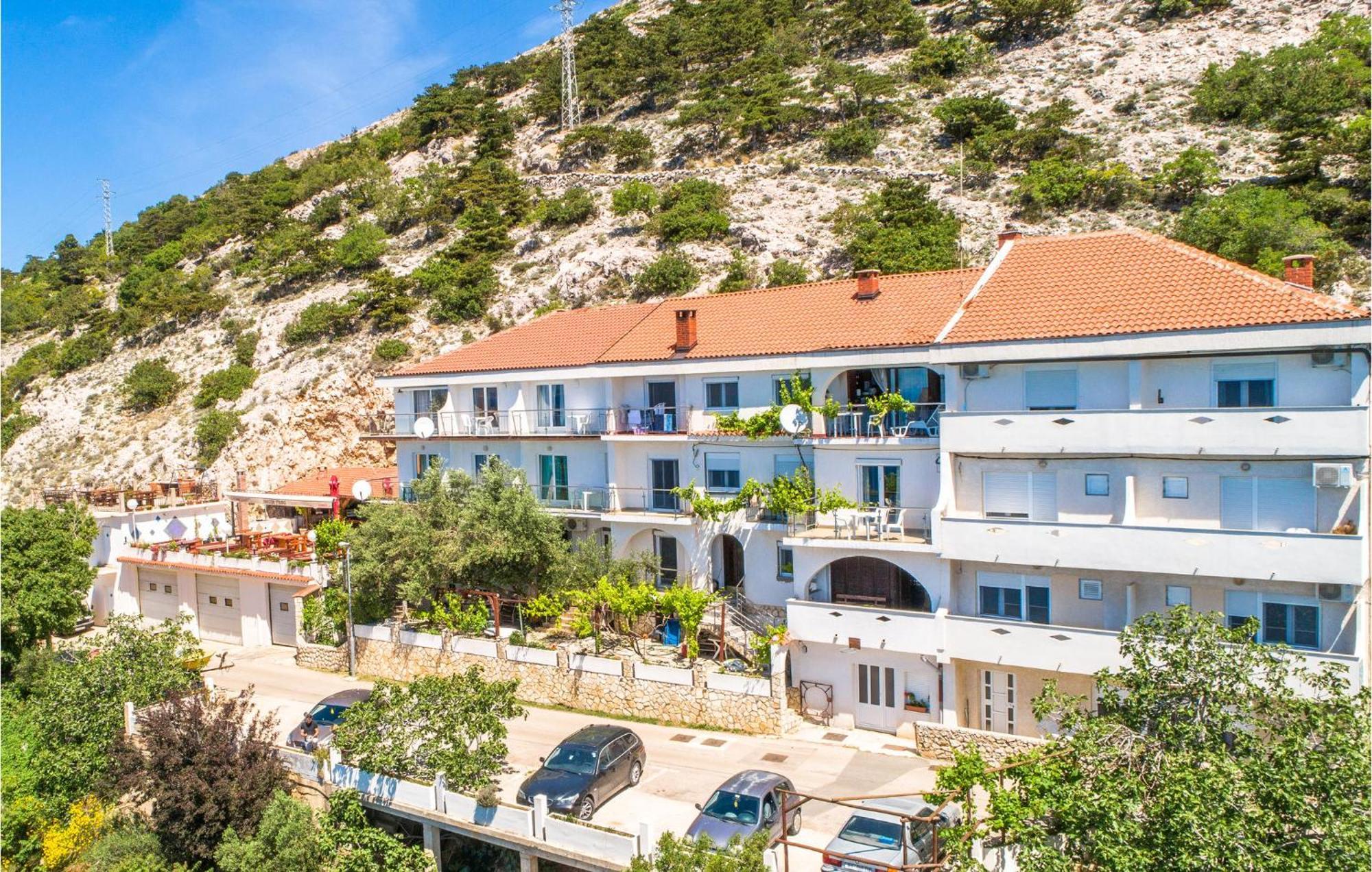 Lovely Apartment In Stara Baska 1 With Kitchen Extérieur photo